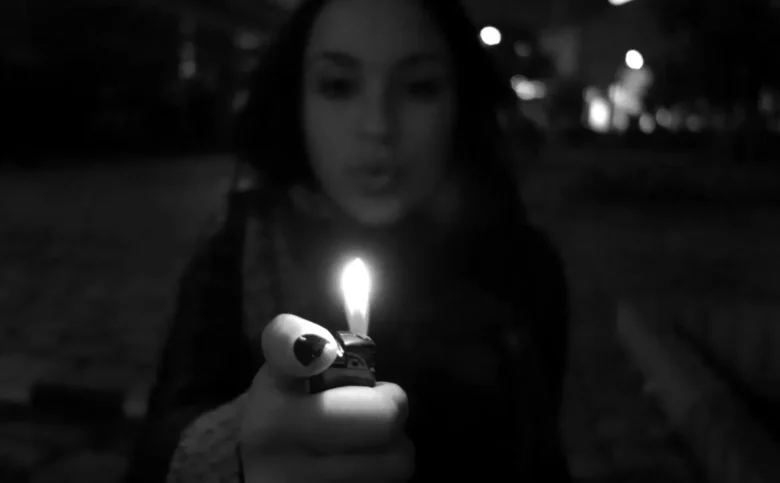 Ucieczka od bólu. Jak unikanie siebie prowadzi do choroby, kryzysów i strat